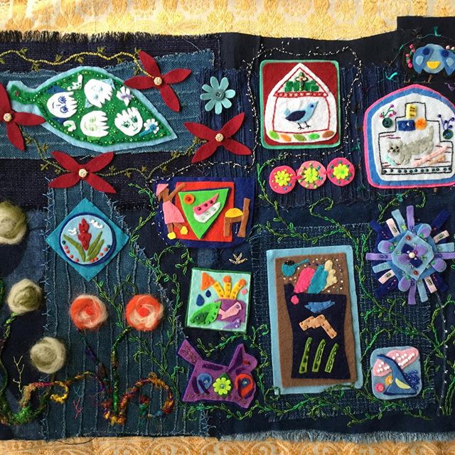 2018 新作「野原が好きだった頃」#handcrafted #felt #beads #embroidery  #wall-decoration